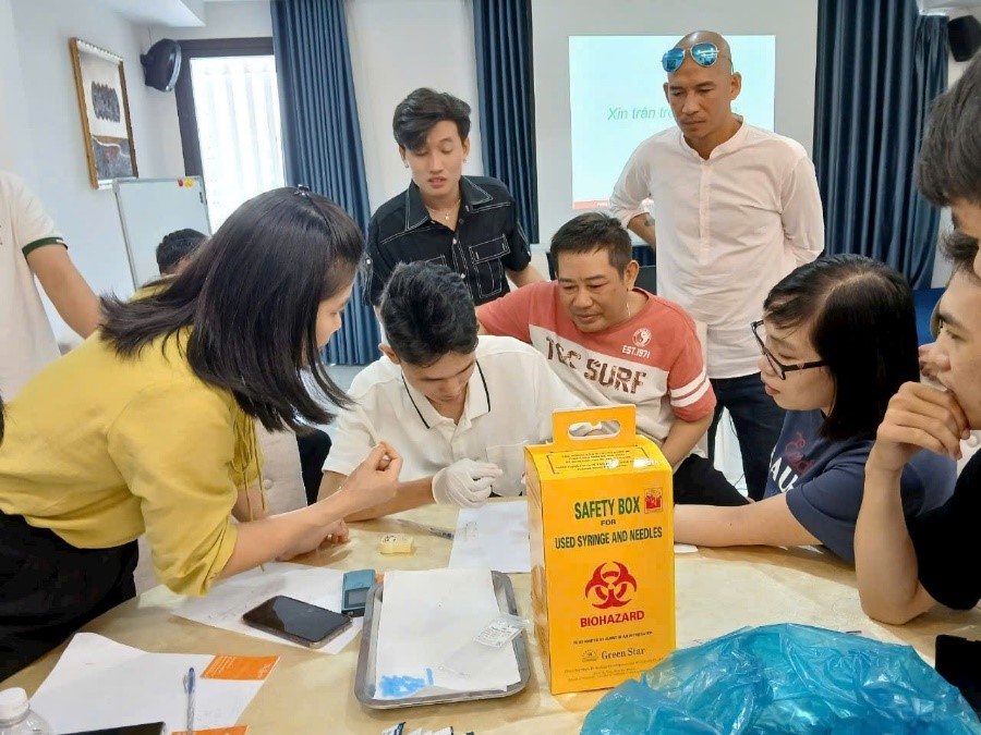 Khi công nghệ gặp gỡ y tế: câu chuyện thành công của chương trình tự xét nghiệm HIV Online tại Khánh Hòa